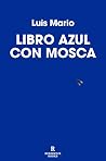 Libro azul con mosca