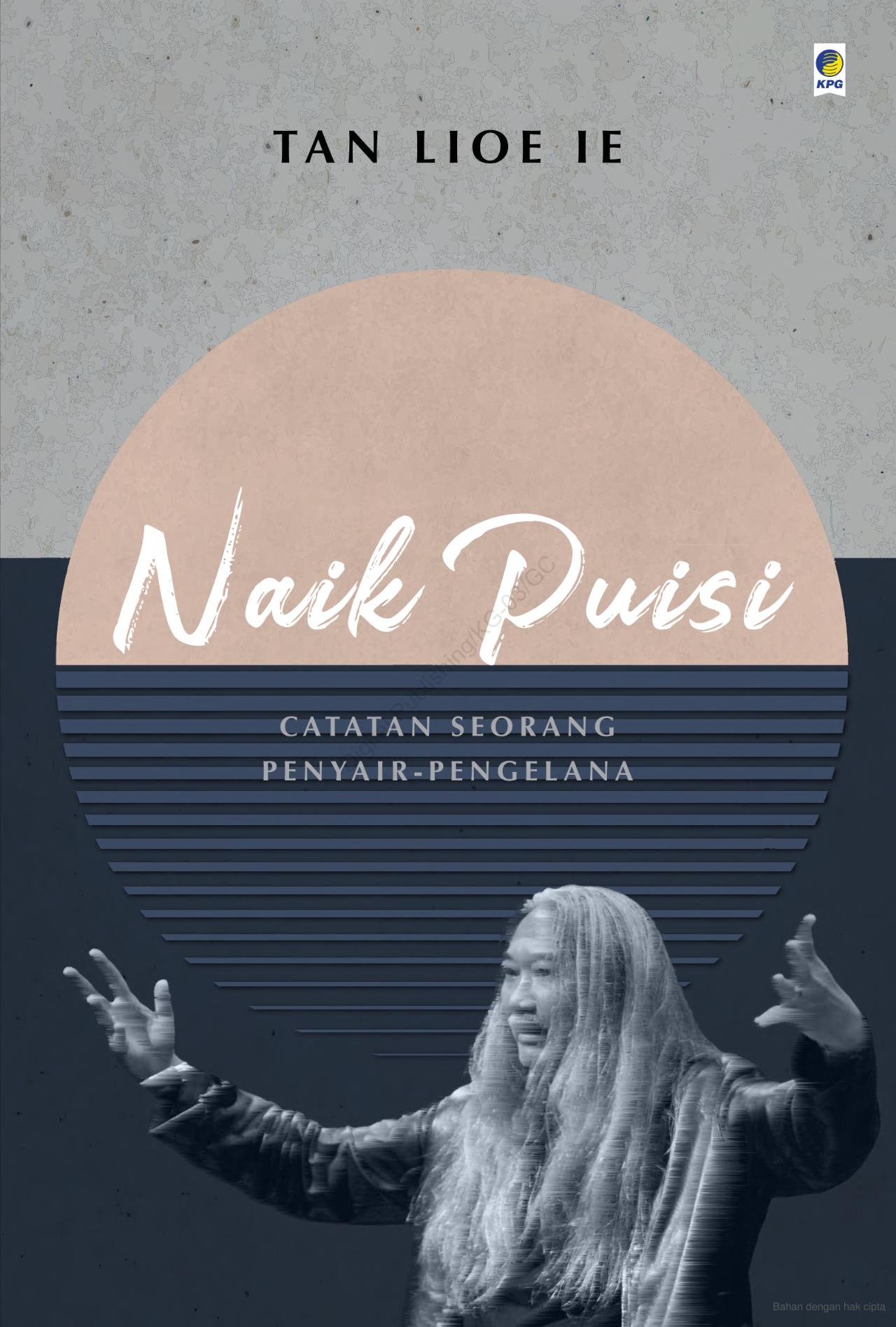 Naik Puisi
