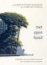 Met open hand: Wi...