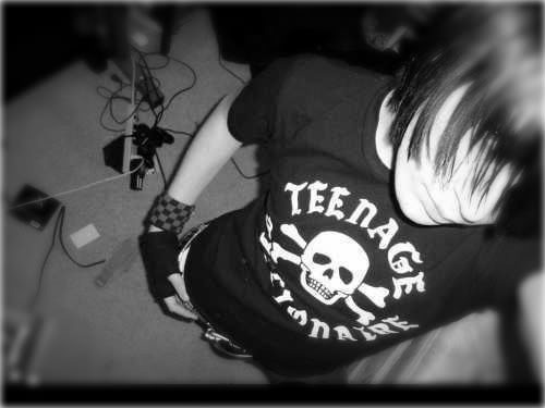 hot emo boy Pictures, Images and Photos