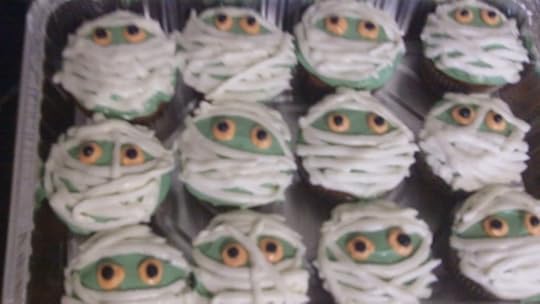 mummy cupcakes1