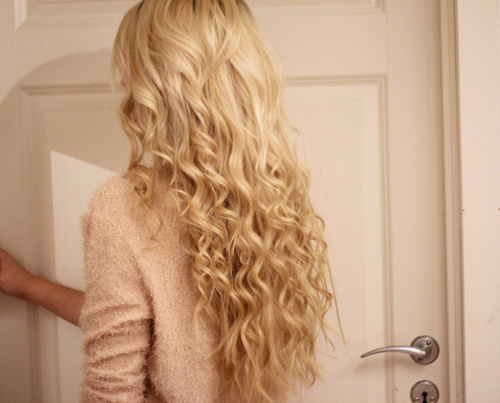  photo CurlyBlond_zps5c8cba02.jpg