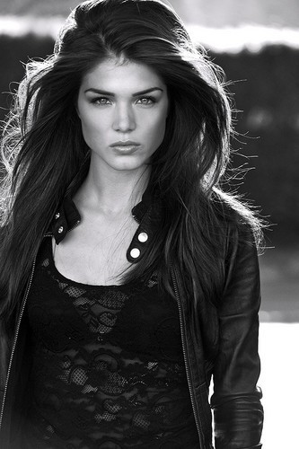  photo Marie-Avgeropoulos-marie-avgeropoulos-32917767-333-500.jpg