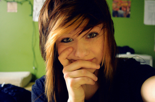  photo bangs-bicolor-hair-blonde-and-brown-hair-cute-dyed-hair-favim-com-364019_zps901b9230.jpg