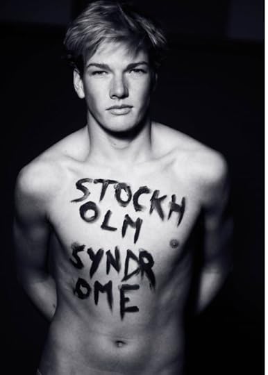  photo tumblr_mmr6ebrpGK1qghrf7o1_500_zpsef87e0c9.jpg