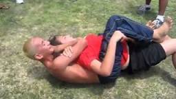 photo guyfightinggirl_zps73863ec4.jpg