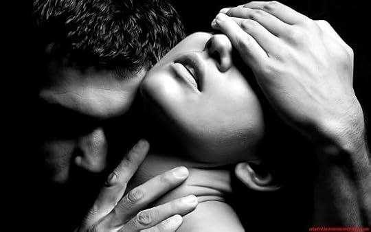  photo cham-sensual-couples-Couples-Angeljoypride-Passion-black-n-white-me-Love-Romance-dAvLO-widescreen----SNSL-toi-moi_large_zps63f7a609.jpg