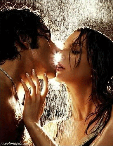 Free Orkut and MySpace kisses Graphics Glitters