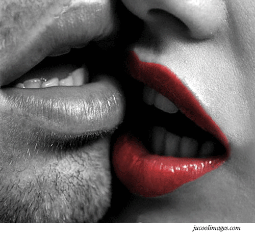 Free Orkut and MySpace kisses Graphics Glitters 