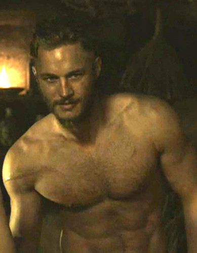  photo Ragnar-Lothbrok-vikings-tv-series-34256563-389-500_zpsbe2b417b.jpg