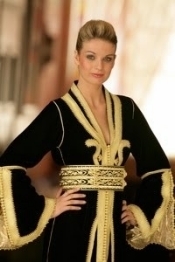 The Sheikh's Prize by Lynne Graham photo c260cb31faa640ad8d713137fa4ef27c_zpsefb0a10b.jpg