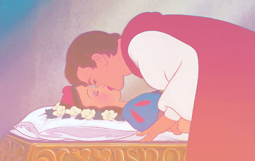  photo snowwhitethekiss.jpg