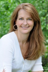 082_Sarah_Pekkanen_4X6