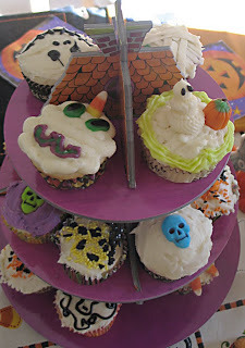 More Halloween Cupcakes