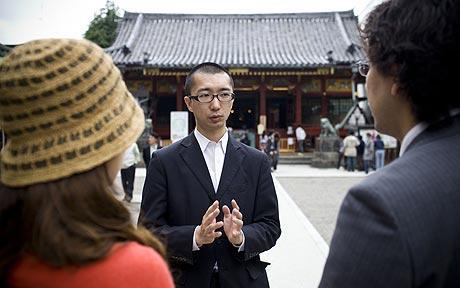 Divorce ceremony planner with couple