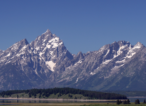 Google Image Result for http://www.chezwhat.net/wp-content/uploads/2009/07/grand-tetons.jpg