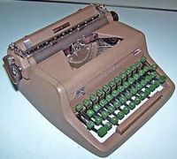 Manual typewriter