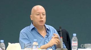AY52694535hitchens 2