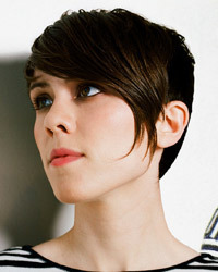 Singer Sara Quin will defend graphic novel Essex County by Jeff Lemire. (CBC)