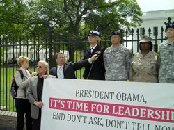 Image: Dan Choi, Autumn Sandeen, Evelyn Thomas, Jim Pietrangelo, on White House Fence - April 20, 2010