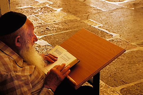 9-400-83 stock photo of Palestine, West Bank, Hebron, Man praying in synagogue in Tomb of Abraham