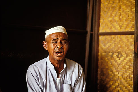 7-561-2 stock photo of Malaysia, Langkawi, Singer, Mahsuris Tomb