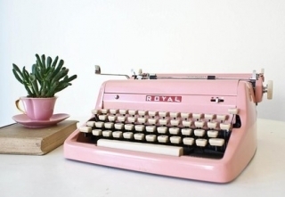 1950s-pink-royal-typewriter
