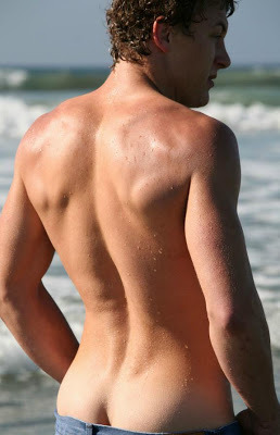 http://4.bp.blogspot.com/_zCqv2CBMM2A/RtVdhk7il_I/AAAAAAAAAPc/lGwdHPe1BVE/s400/bare+back.JPG