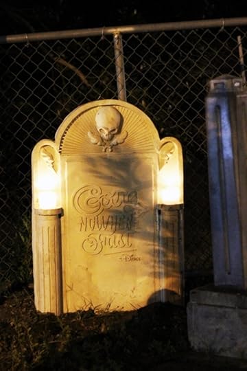 d-face-tombstone