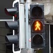 Porządek musi być. Piesi też mają żółte światło