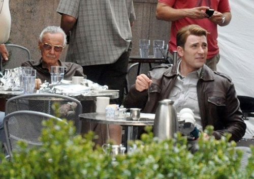 Stan Lee & Chris Evans Captain America
