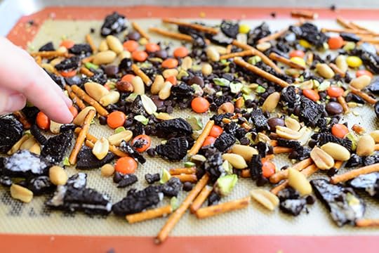 Halloween Graham Cracker Bark