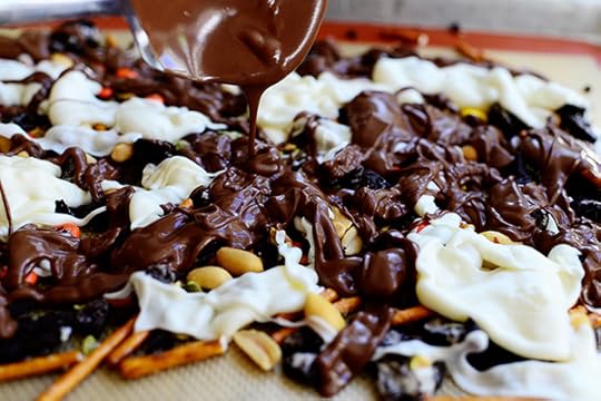 Halloween Graham Cracker Bark