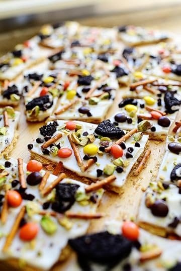 Halloween Graham Cracker Bark