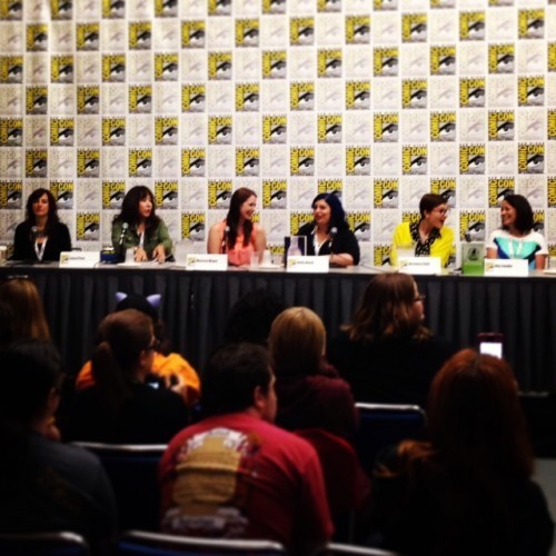 Veronica Woolf, Lissa Price, Marissa Meyer, Holly Black, Veronica Roth, and yours truly on our panel at Comic-Con 2013. Photo courtesy of Bekah.
