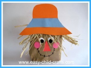 Easy Paperbag Scarecrow for preschoolers