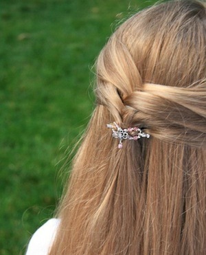 PinkLillaRoseinHair