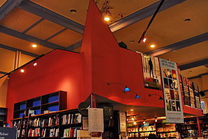 English: bookshop in port Melbourne