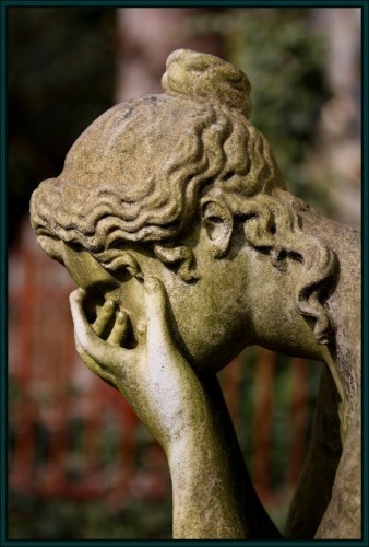 Pierre-Yves Beaudouin's photo of Gareau tomb, from Wikimedia Commons