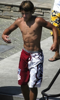 Martin Delacroix's Blog - Cute guys in boardshorts; it’s a beach kind ...