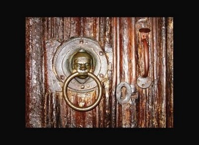 door knocker