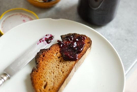 Blueberry preserves with lime