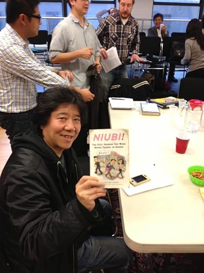Meng Jinghui hearts NIUBI! and David Henry Hwang drinks coffee while probably hearting NIUBI!