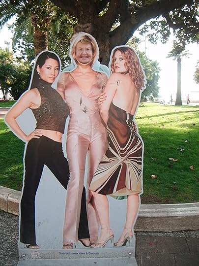 Meanwhile the mother-in-law in the middle is having better success at stardom than me!