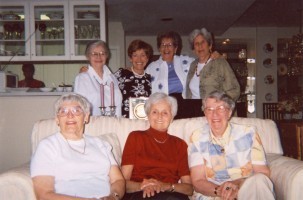 2005 reunion in D.C. with classmates from 1930s Jewish School for Girls of Hamburg, Germany