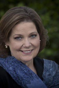 redman photo 115 fb kids fav scarf vert headshot