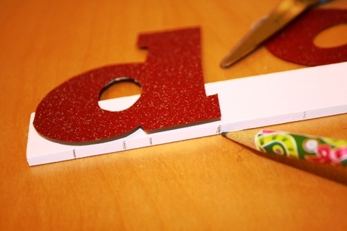 how to make custom words for your mantel