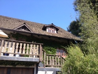 My cousins' home--one of the many magical dwellings in Laguna Beach.