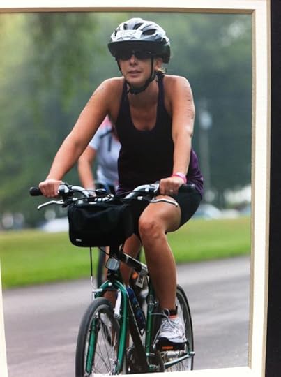 This is cousin S. NOW. Guess what she does, along with being awesome? RACES IN TRIATHALONS. No, I'm totally not even kidding. She's one of the most kickass people I've ever known, most sincerely.