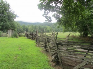 Fences_at_Mountain_Farm_Museum,_GSMNP_IMG_4916